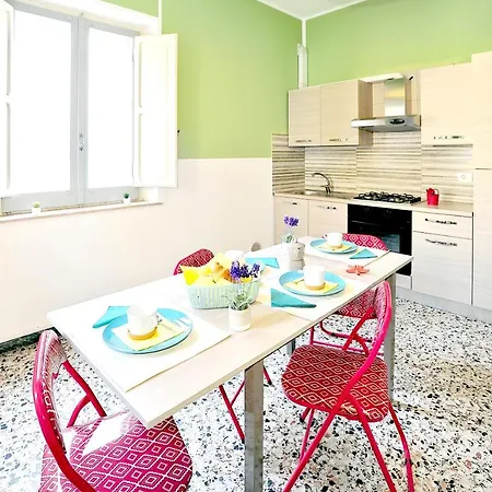 Smeraldo B1 Myho Casa ג'וליאנובה